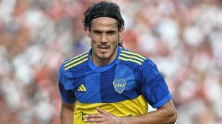 Edinson Cavani criticó la utilización del VAR.