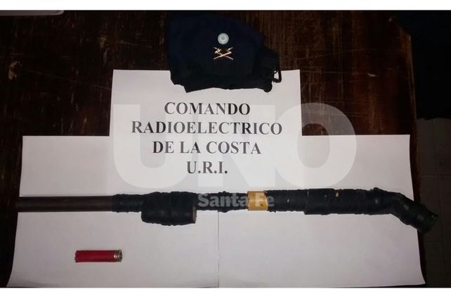 El arma secuestrada en Colastiné.