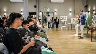 La capacitación está destinada e estudiantes secundarios. Abarca sistema democrático, herramientas, voto, derechos y obligaciones y uso de Boleta Única Papel&nbsp; 