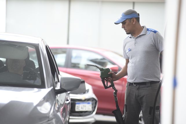 Los estacioneros de Rosario indicaron que el autodespacho de combustible es muy esperado.