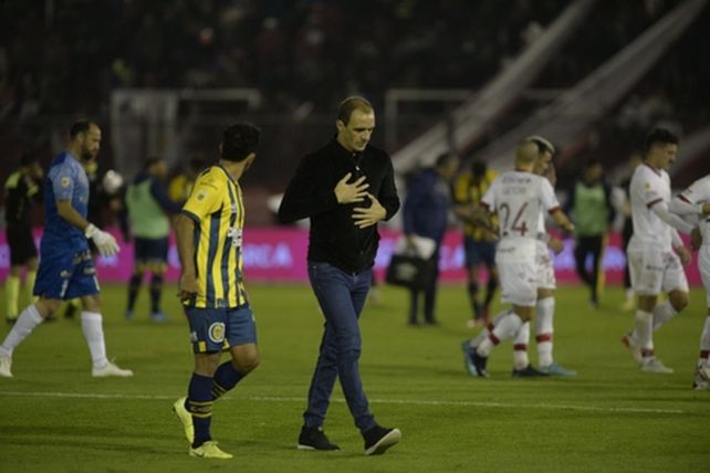 Busca respuestas. Somoza se retira tras caer ante Huracán. Hoy debe ganarle a Estudiantes.