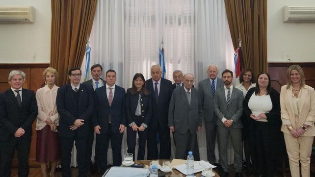 La reunión para tratar importantes materias del sistema judicial se realizó este mediodía