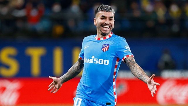 El rosarino Ángel Correa le hizo un gol de media cancha al Villarreal