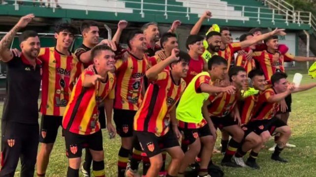 Neuquén se clasificó en un partido infartante y sueña con dar pelea en el Torneo Regional Amateur.