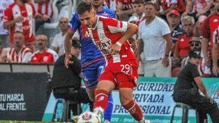 Pajarito Juárez pide que le devuelvan las canilleras que le sacaron en la invasión ante Tigre