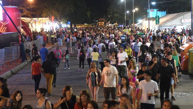 Rosario se prepara para vivir desde este viernes la 38ª edición de la Feria de Colectividades.