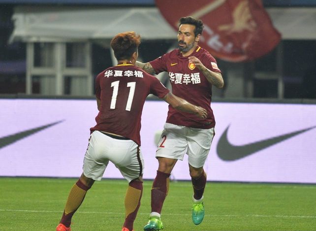 Lavezzi convirtió en el ajustado triunfo del Hebei Fortune