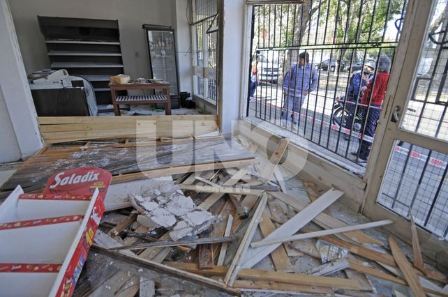 Destrozado. A raíz de la onda expansiva