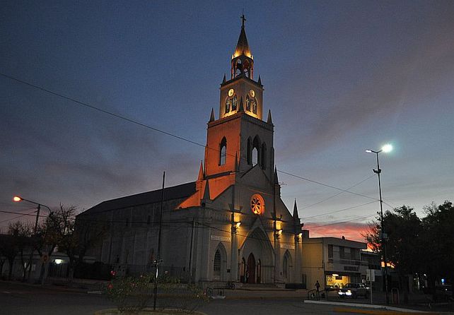 La plaza central frente a la parroquia San Jorge será el epicentro de las actividades del 23 de abril.