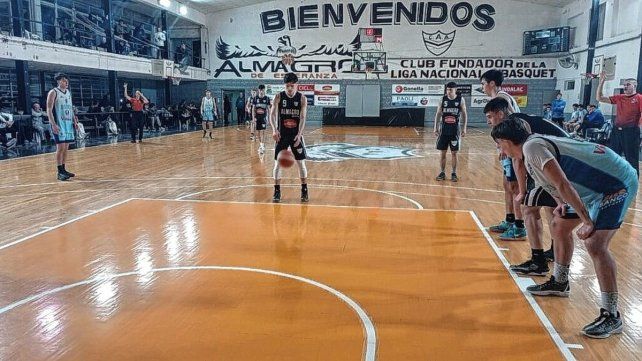 Almagro se adelantó en la semifinal del Apertura U21 ante Banco