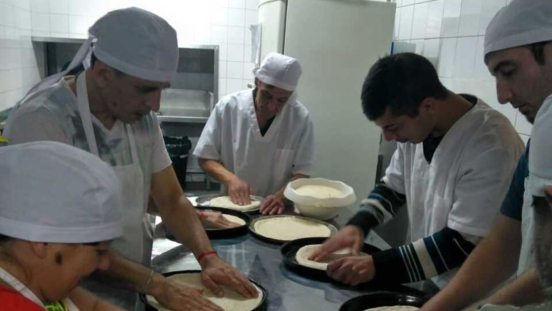 Los integrantes de El Horno Está Para Bollos pueden producir a almentos de excelente calidad y a gran escala.