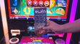 El casino de Rosario sortea dos autos eléctricos 0 km entre los socios de su programa de beneficios