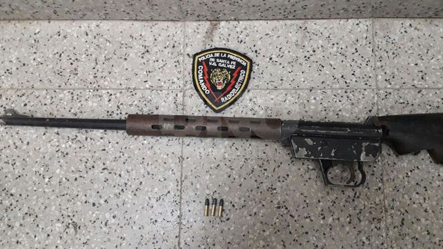 Atraparon a dos adolescentes con un arma después de un intenso tiroteo