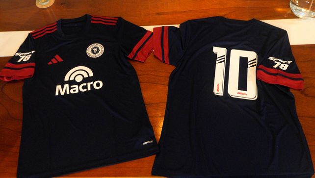 Leones FC. La nueva camiseta del equipo de la familia Messi que el 21 de febrero saldrá a escena.