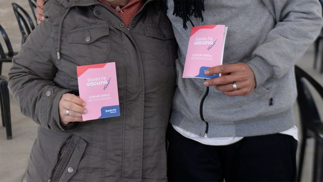 Santa Fe también ve con buenos ojos pedir un certificado de vacunación para algunas actividades