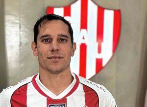 Unión le dio la bienvenida al volante Augusto Solari