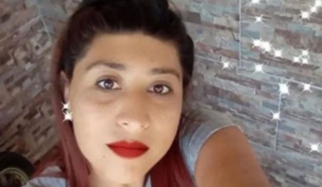 La madre de la joven desaparecida comentó que estaba utilizando una tablet para hablar con un hombre a través de Tik Tok.