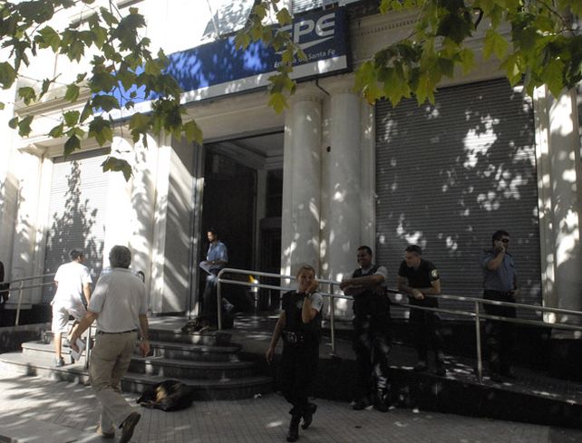 Las autoridades de la EPE enfrentan el verano con un anuncio de aumento de tarifas del 27 por ciento.