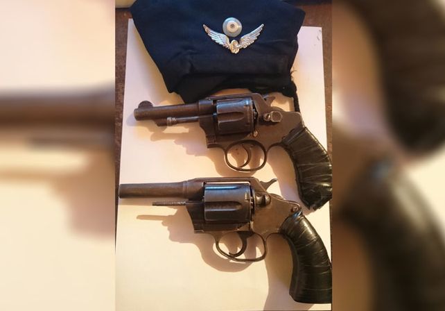 Intentaron huir de un chequeo policial y les secuestraron un arma de guerra