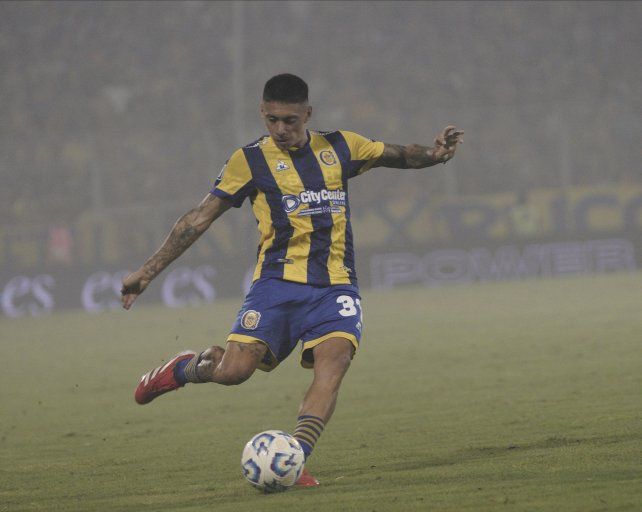 Federico Navarro disputó todos los partidos del Clausura, pero en Tucumán puede ir al banco.
