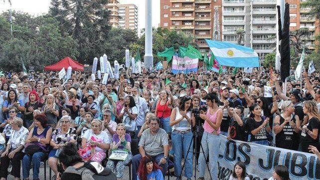 La CGT Santa Fe respalda el paro contra el gobierno nacional: A excepción de una pequeña minoría, a nadie le va bien