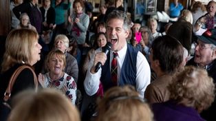 Mike Amigorena lleva su música a los geriatricos