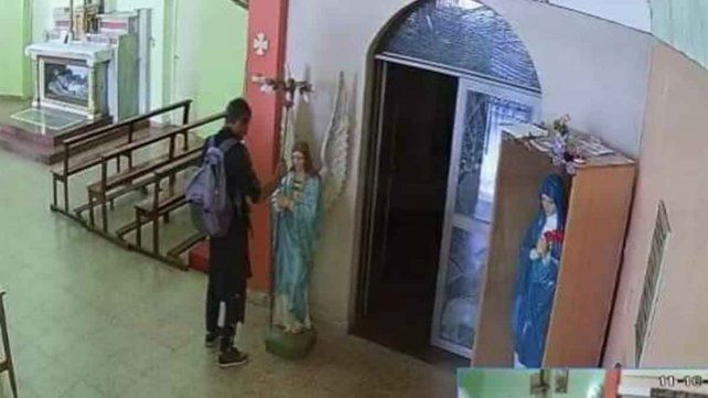 Robaron el candelabro de un ángel de la parroquia Santa Teresita&nbsp;