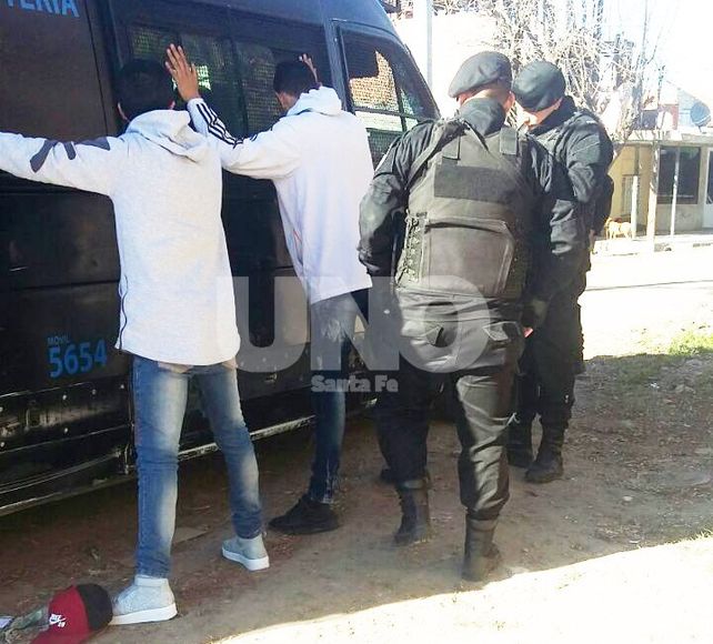 Los adolescentes fueron detenidos en La Guardia luego de un tiroteo denunciado por los vecinos&nbsp;