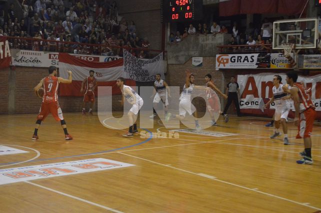 Arrancan las semifinales del Dos Orillas con equipos de la Asociación Santafesina