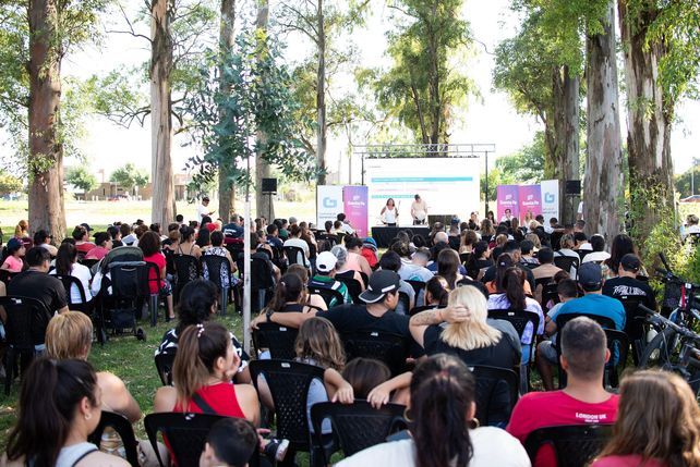 Los beneficiarios se encuentran en proceso de constatación de documentación para la posterior adjudicación de las viviendas.