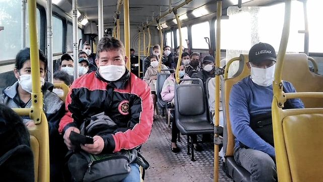 Este martes el Gobierno dispuso el fin de la obligatoriedad de barbijos y aplicación de protocolos implementados por Covid-19 a través del Boletín Oficial.