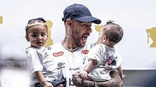 Santos saludó de manera especial a Neymar por su cumpleaños número 33.