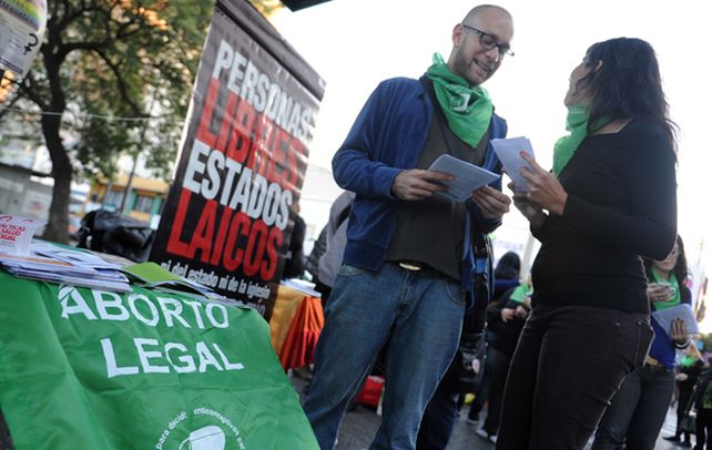 Todo legal. Ayer hubo varias actividades a favor de la salud de la mujer.