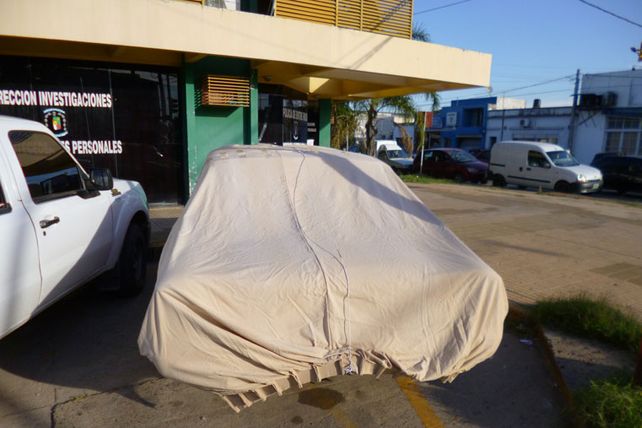 Hallaron el machete y el auto del supuesto autor del homicidio en calle Lavalleja