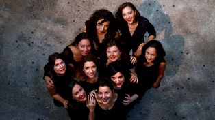 Fleurs Noires, la orquesta francesa dirigida por una pianista rosarina comienza este viernes su gira argentina en esta ciudad.