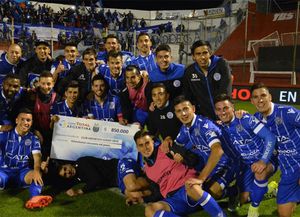 Godoy Cruz lo ganó en la última jugada y está en octavos