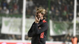 Heinze analiza cómo usará la posibilidad de incorporar refuerzos para la competencia internacional . Se viene el cruce con Corinthians.