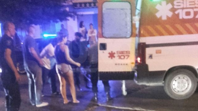 El oficial de policía Marcelo Echagüe fue embestido esta madrugada.