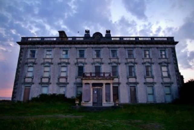 ¡Creer o reventar! : mirá las fotos del fantasma de una niña en una mansion