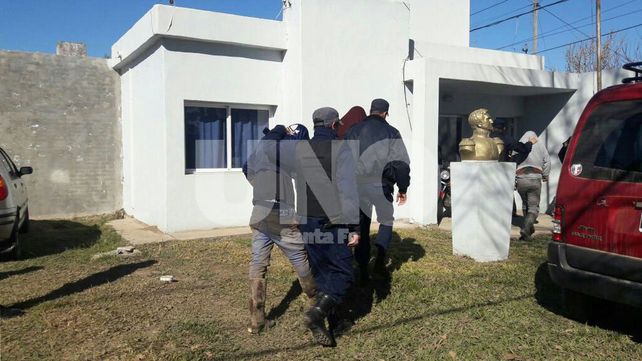 Sauce Viejo: aprehendieron a cuatro ladrones y les secuestraron elementos robados