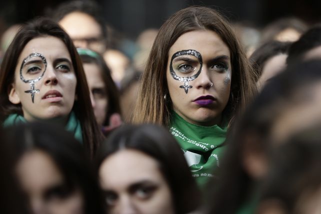 La ley de aborto legal obtuvo la media sanción de la Cámara de Diputados