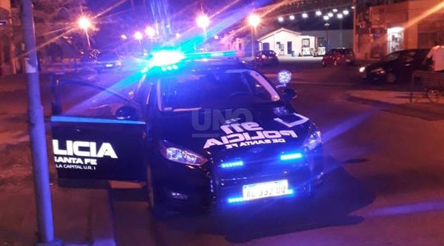 patrullero policial noche