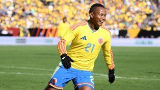 El jugador de Central Jaminton Campaz celebra el gol de Colombia ante Francia.