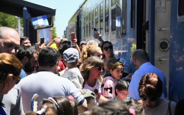 La estación en Armstrong. Las salidas a Retiro desde diciembre serán los martes y sábados a las 6:23 y el pasaje tendrá un costo desde 2.140 pesos.&nbsp; &nbsp;