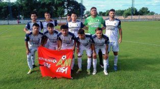 La Salle Jobson se complicó ante la derrota sufrida ante Centenario en Cabaña Leiva.