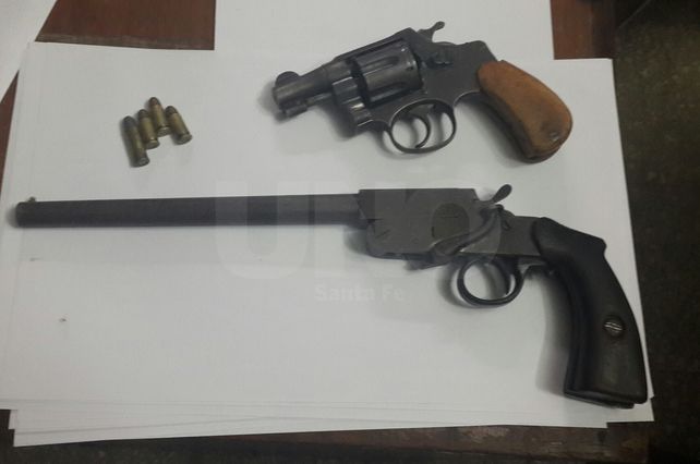 Detenidos y armas secuestradas en allanamientos en Alto Verde