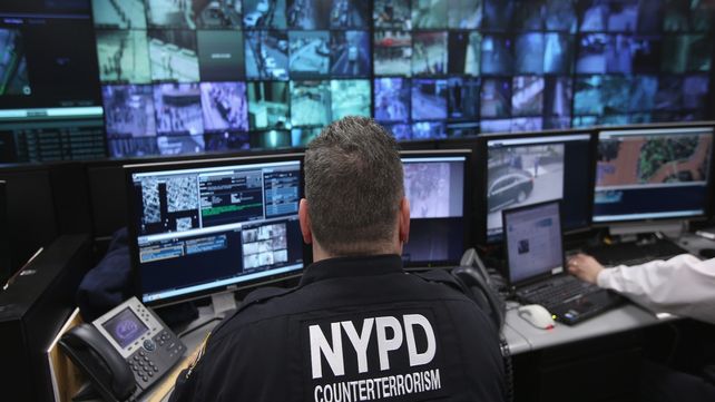 Computadoras. Una de las salas de vigilancia urbana de la policía de Nueva York.