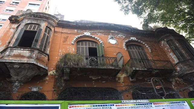 Una vieja y emblemática construcción destruida