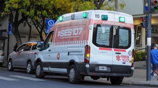 Personal del Sies atendió a una mujer baleada en zona sudoeste de Rosario. Fue derivada al Hospital Centenario.