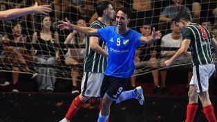 Regatas se coronó nuevamente campeón del torneo de futsal de primera de la Asociación Rosarina.